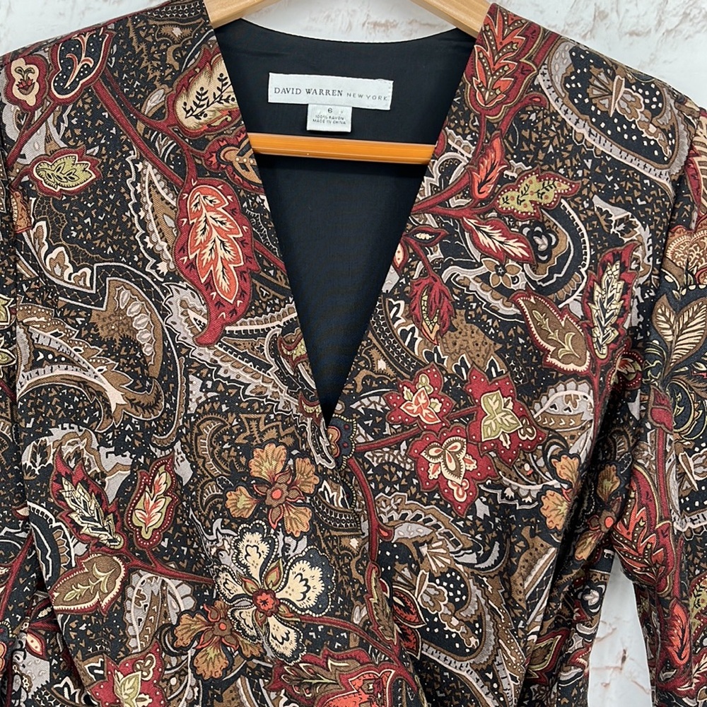✨VINTAGE✨David Warren Paisley Wrap Top, Size 6 - Picture 2 of 6